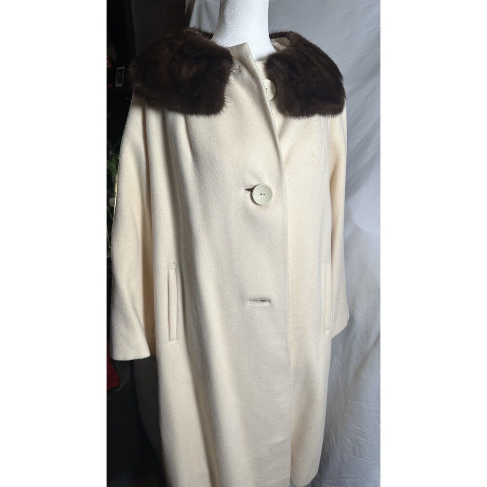 Vintage Ivory 100 % Cashmere Overcoat w/ mink collar Sz. Large